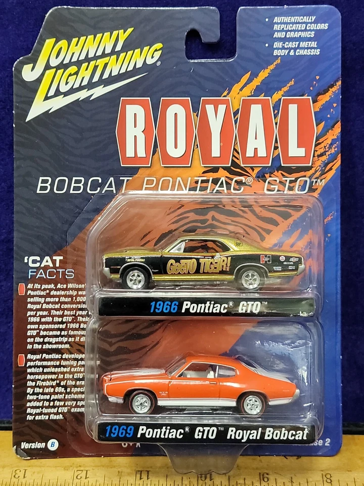 Johnny Lightning 2-pack Oo7 James Bond 1974 AMC Hornet & 1964 Aston Martin