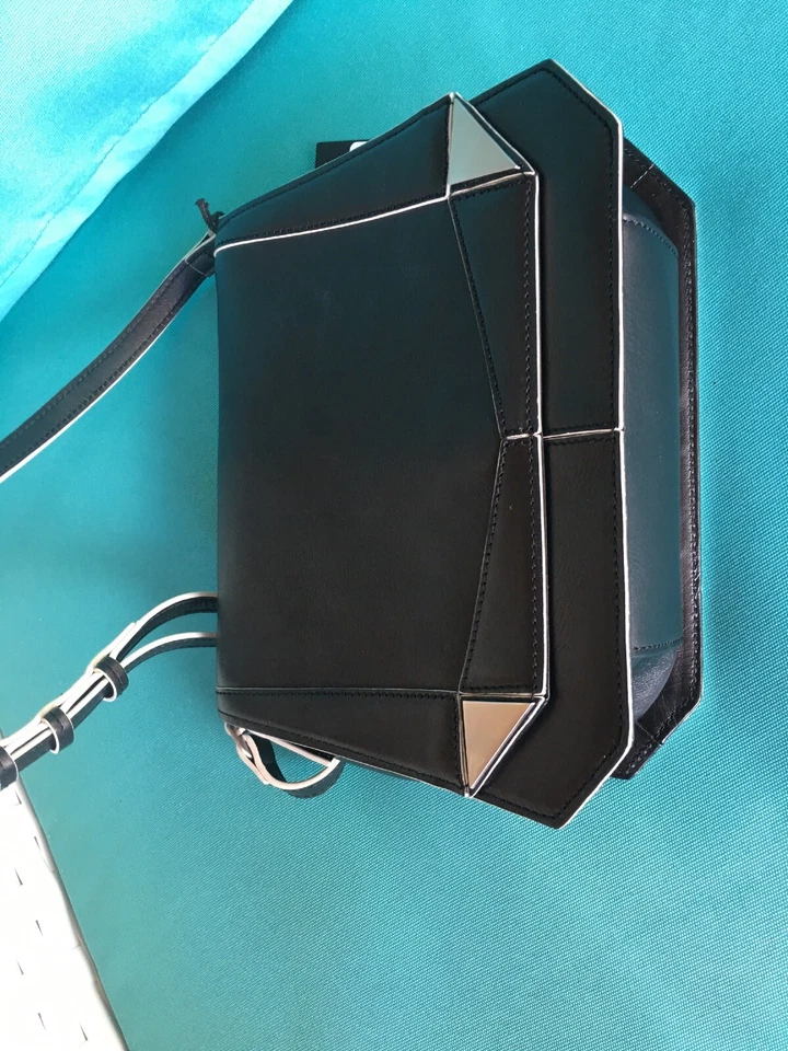 Bolso Bandolera Botkier London Pequeño Cuero Sillín Nuevo $298 Foto 1 de 4