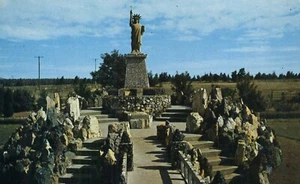 Petersen Rock Gardens Redmond Oregon Statue of Liberty Postcard - Picture 1 of 2