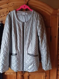 Lederimitatjacke von Judith William, Silber, Gr. 42, neuwertig - Bild 1 von 1
