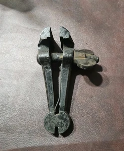 Vtg P. S. Stubs hand vise, 5-3/4", 1-3/4" Jaws - Picture 1 of 4