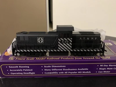 IHC 24001 HO Loco Alco Century 415 Diesel Locomotive A.T. & S.F. Sante Fe - Image 1 of 4