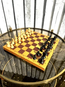 A vintage/ antique style chess set - Picture 1 of 3