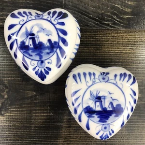 Vtg Royal Delft Blue and white Heart Trinket Dishes Set Of 2 Hand painted - Picture 1 of 12