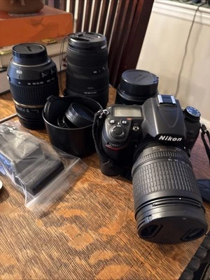 nikon d7000 with lens#10374/4- Lens/batterycharger - Image 1 of 4