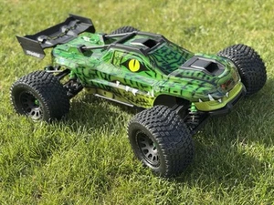 RC Gator Skin Lexan Body Armor 8 Sheets TRC-1001 - Picture 1 of 11