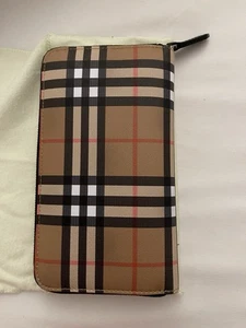 Burberry Karierte Geldbörse mit Reißverschluss und Staubbeutel :) - Gebraucht :) - Bild 1 von 10