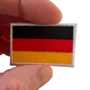 Mini Deutschland Flagge Aufnäher Bügelbild Kleidung Shirt klein deutsch bestickt Abzeichen - Bild 1 von 5