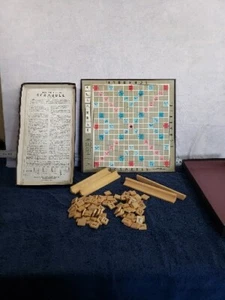 VIntage 1948 SELCHOW & RIGHTER CO SCRABBLE Game Board And 100 Pieces - Picture 1 of 12