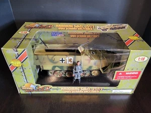 Hanomag Sdkfz. 251/1 2004 THE ULTIMATE SOLDATINO 1:18 MIB NUOVO Sigillato #1 - Foto 1 di 5