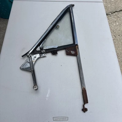 1966 BARRACUDA 乘客前门通风玻璃 2 门 HT 适合 63-66 VALIANT   — 第 1/4 张图片