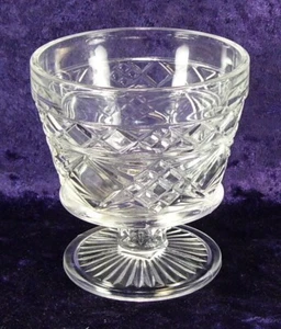 Set of Four Vintage, Elegant Clear Footed Glass Dessert or Bar Glasses - Picture 1 of 2