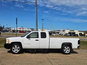 2007 Chevrolet Chevrolet Silverado 2007 Chevrolet Silverado 5.3L - Picture 1 of 18