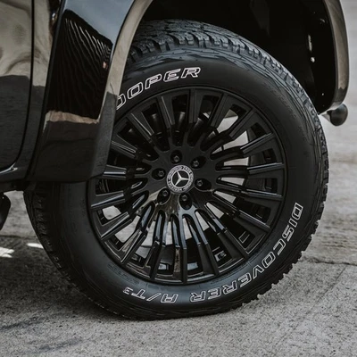 VEA AUTOMOTRIZ MERCEDES CLASE X 20" TURBINA LLANTA DE ALEACIÓN ÚNICA EN NEGRO BRILLANTE X1 - Imagen 1 de 3