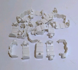 FAO Schwarz 321 Stück Murmelbahn Ersatzteile Gleitclips Teil T weiß (20) - Bild 1 von 3