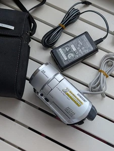 SONY HANDYCAM DCR-SR90E CAMCORDER 30GB HARD DISC DRIVE DIGITAL VIDEO CAMERA HDD - Picture 1 of 15