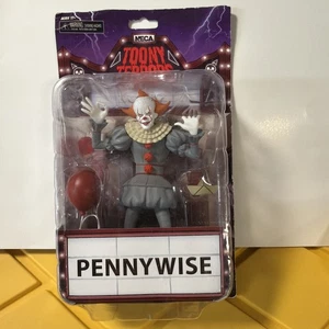 NECA Toony Terrors PENNYWISE 6" Vinyl Actionfigur IT HBO beschädigt - Bild 1 von 6