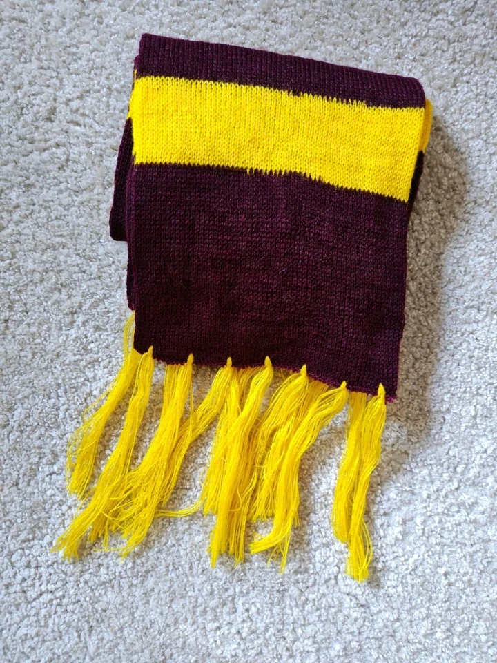 Harry Potter Bufanda Bufanda a Rayas Amarillas y Rojas para Adulto o Niño Foto 1 de 1