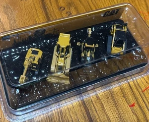 Caterpillar CAT Micro Constructor Scale Set Of 4 Diecast Model NIB - Picture 1 of 3