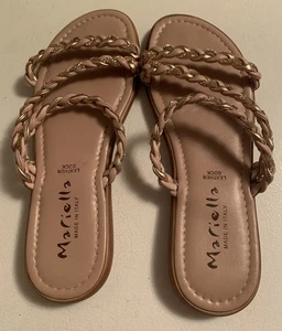 Sandalias Mariella para mujer 9 doradas sin cordones con tiras hechas en Italia en muy buen estado - Imagen 1 de 11