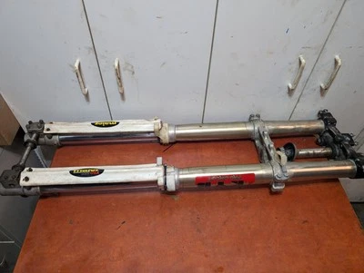 1989-1993 Yamaha YZ250 Front Fork Left Right Forks (Need rebuilt) OEM - Image 1 of 4