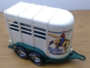 VINTAGE 1997 NYLINT RODEO HORSE TRAILER #27902 1:24 SCALE EXCELLENT CONDITION - Picture 1 of 5