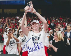 EMMA MEESSEMAN Signed 8 x 10 Basketball WNBA Photo NEW YORK LIBERTY Free Ship - Picture 1 of 1