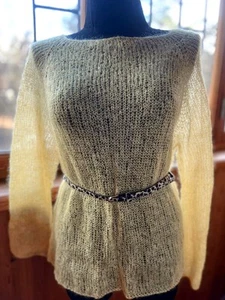 Suéter Suelto Tejido a Mano Delgado Amarillo Limón Mohair, Jersey Ligero Difuso - Imagen 1 de 4