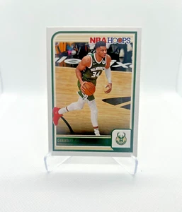 Giannis Antetokounmpo - 2023-24 Panini NBA Hoops #147 - Milwaukee Bucks - Picture 1 of 2