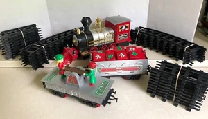 G Scale Train Set North Pole Junction Light and Sound 20' of track battery oper - Picture 1 of 11
