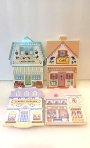 Lenox 1992 Spice Village Trivets Fine Porcellana Set di 4 OTTIME CONDIZIONI. - Foto 1 di 10