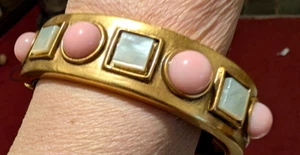 Kenneth Lane Pink cabochon bangle bracelet USA - Picture 1 of 4