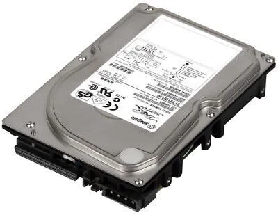 FESTPLATTE SEAGATE CHEETAH ST39102LW 9GB 10000U/min 68-pin SCSI 1MB 3.5" Zoll - Bild 1 von 3