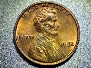 💥1982 Lincoln Cent DDO Error Lg. Date, Bronze 3.1g & DDR Small Cent. - Picture 1 of 10