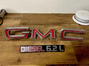 VINTAGE GMC Truck Grille Badge Emblem Aluminum Letters Orange ~ FREE SHIPPING - Bild 1 von 13