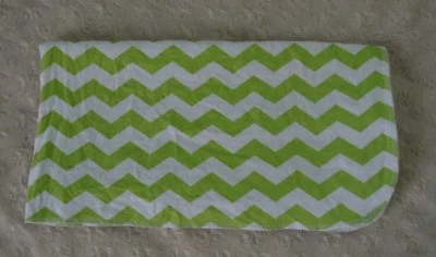 Cobertor de bebê Chevron verde branco circo flanela receptor zig zag lovey - Imagem 1 de 4