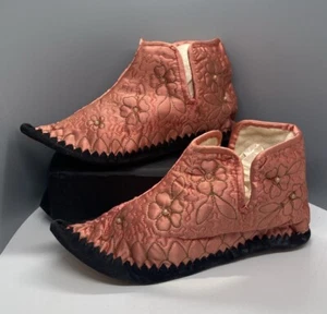 Vintage (1960s) MADE IN JAPAN Slippers Booties-Embroidered, Quilted, Pearls Size - Picture 1 of 7