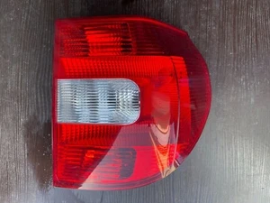 Skoda Yeti 2015 luz trasera derecha ZSB5L0945096 - Imagen 1 de 4