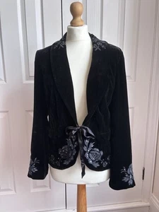 Monsoon Black Velvet Short Fitted Jacket Size UK 14 Embroidered - Picture 1 of 11