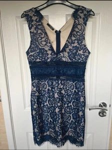 Gorgeous Quiz Fitted Stretchy Lace Party Dress Size 12 - Picture 1 of 4