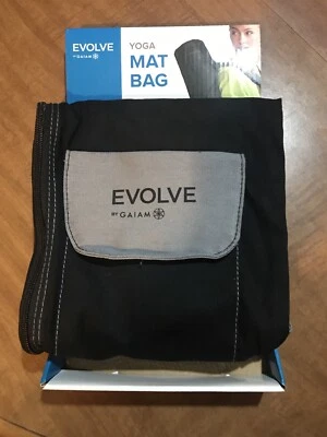 Nuevo en caja Bolso Evolve Yoga Mat de Gaiam - Negro con correa ajustable gris Foto 1 de 2