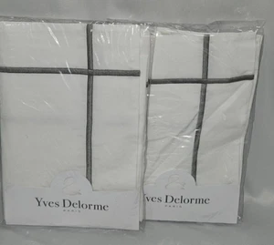 Yves Delorme Athena Euro Shams White Platine Platinum Grey 2 Shams Cotton New - Picture 1 of 2