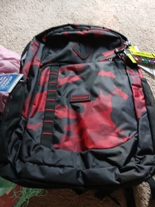 Eastport Black with Red Camo Backpack 18.5" Water Bottle Pocket, Laptop Sleeve - Bild 1 von 9