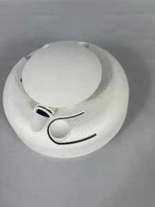 GE Interlogix TX-6010-01-1 Wireless Photoelectric Smoke Detector with Sounder - Picture 1 of 14