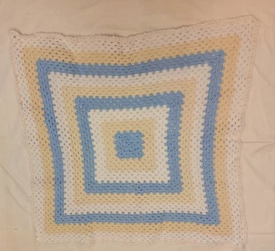 Manta cuadrada grany multicolor ganchillo a mano. Talla M. Foto 1 de 4