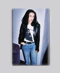 WINONA RYDER / TOM WAITS - 2" x 3"  POSTER MAGNET (90s mtv Dracula Lydia goth ) - Foto 1 di 2
