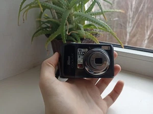 🔥Cámara compacta digital Nikon Coolpix L20 negra 10,0 MP🔥Juego COMPLETO funcionando🔥 - Imagen 1 de 7