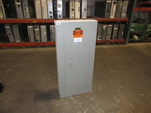 Panel interruptor de orejetas principal ITE CDP-7 480Y/277V 225A máximo 3Ph 4W 42 ranuras usado - Imagen 1 de 6