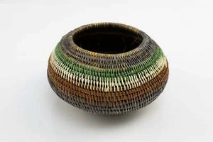 Hand Woven Basket with Top - Picture 1 of 4