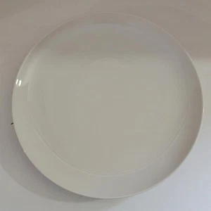 Pier 1 Neu Leuchtend Weiß Porzellan 10 1/2" Essteller Ersatz - Bild 1 von 7